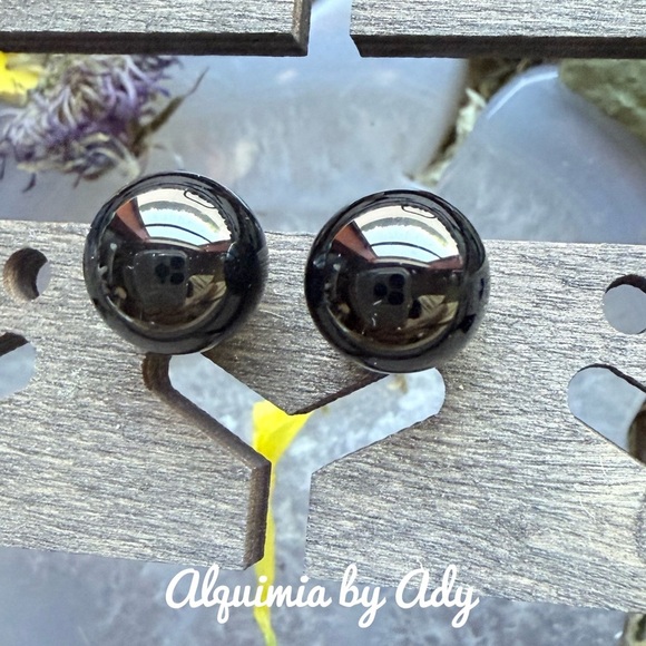 ONYX PEARL CHUNKY STUD EARRINGS - Picture 1 of 1